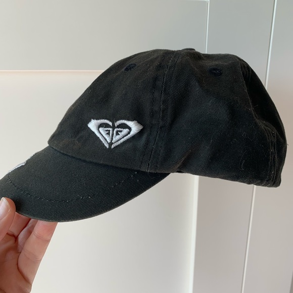 Short Billed Roxy Cap - Picture 5 of 5